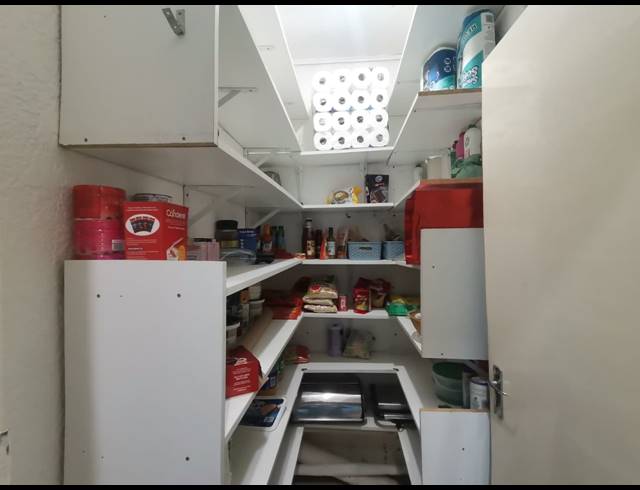3 BEDROOM HOUSE FOR SALE IN REGENTS PARK
